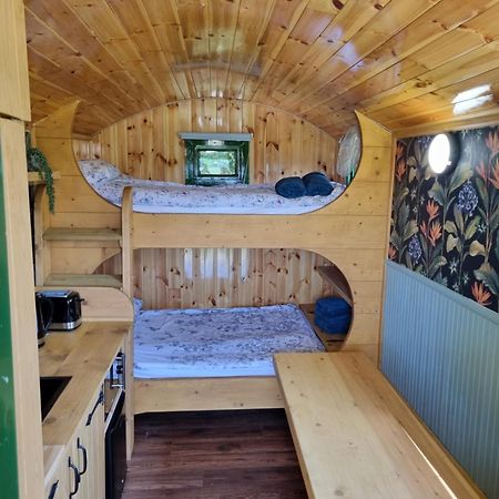 Woodie The Shepherds Hut - Sleeps 4 Chichester Ngoại thất bức ảnh